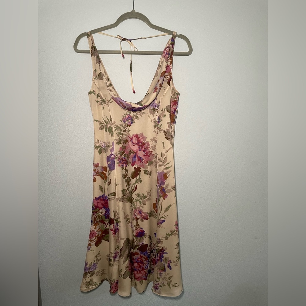 Brand new 100% silk Giorgio Armani vintage dress from the 90s. - Picture 2 of 8